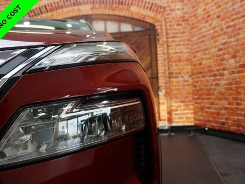 Used 2022 Nissan Rogue SV w/ SV Premium Package image 72