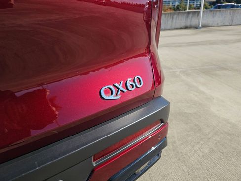 Certified 2024 INFINITI QX60 Luxe image 16