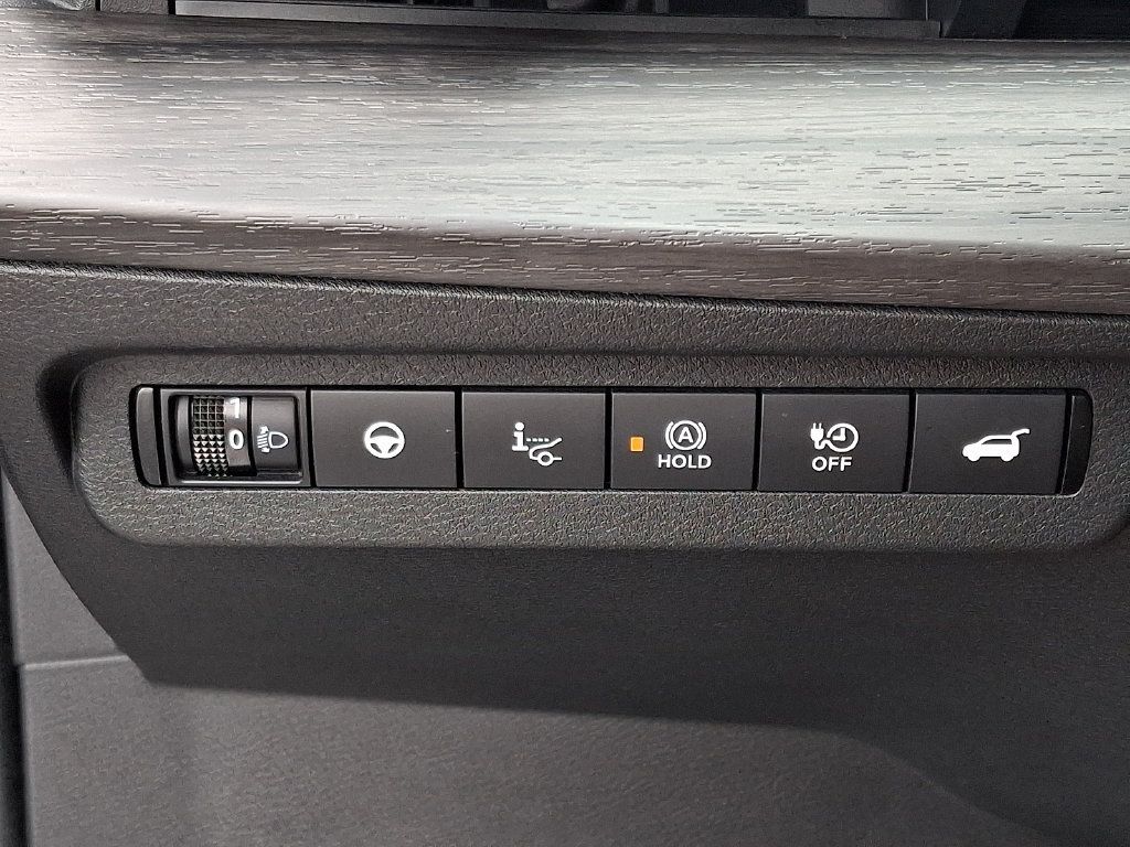Certified 2024 Nissan Ariya AWD image 26