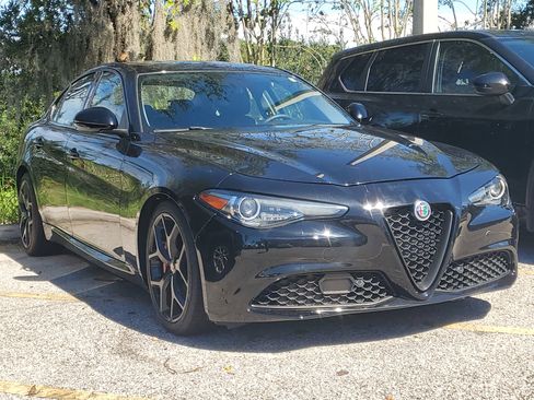 Used 2019 Alfa Romeo Giulia w/ Nero Edizione image 2