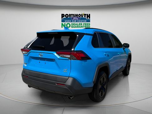 Used 2019 Toyota RAV4 LE w/ All Weather Liner Package AWD/4WD image 26