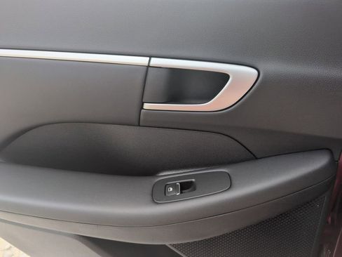 Used 2025 Hyundai Sonata SEL FWD image 26