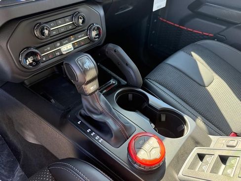 New 2025 Ford Bronco Raptor image 17