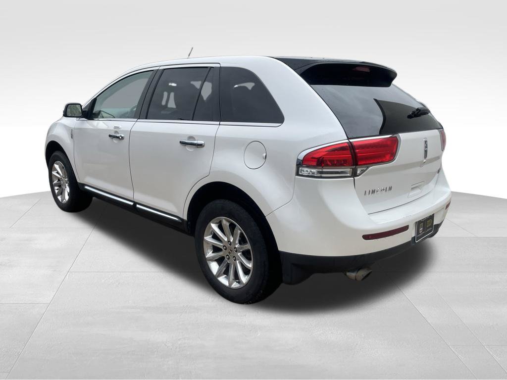 Used 2015 Lincoln MKX FWD w/ Equipment Group 102A image 7