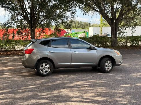 Used 2013 Nissan Rogue S FWD image 2