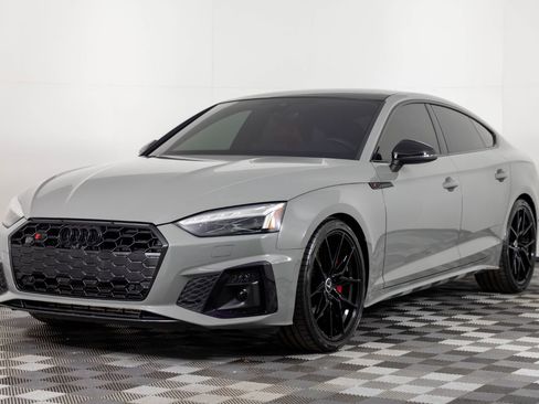 Used 2022 Audi S5 Prestige w/ Prestige Package image 2