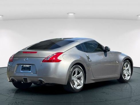 Used 2009 Nissan 370Z Touring image 7