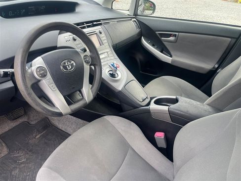 Used 2013 Toyota Prius Three FWD image 9