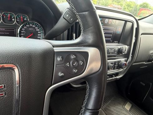 Used 2017 GMC Sierra 1500 SLT w/ SLT Premium Package AWD/4WD image 9