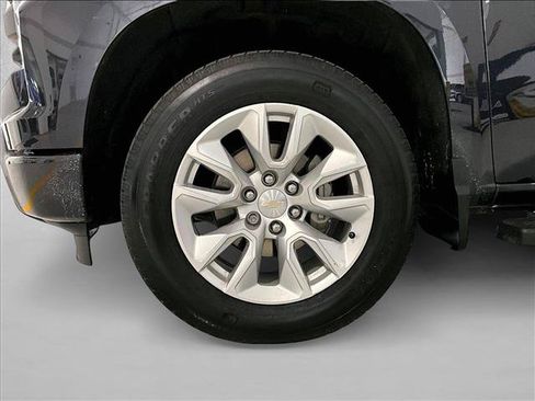 Used 2023 Chevrolet Silverado 1500 Custom RWD image 10