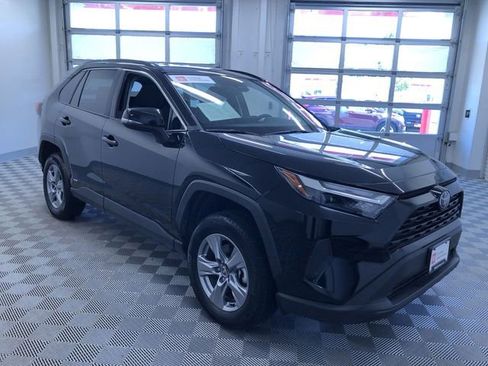 Certified 2025 Toyota RAV4 XLE AWD/4WD image 36