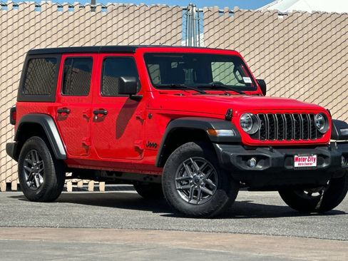 Used 2025 Jeep Wrangler Unlimited Sport AWD/4WD image 2