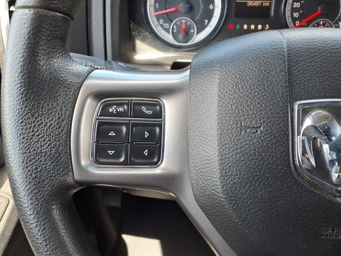 Used 2022 RAM 1500 Classic SLT AWD/4WD image 31