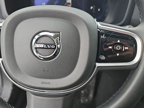 Used 2025 Volvo V60 B5 Cross Country Plus image 17