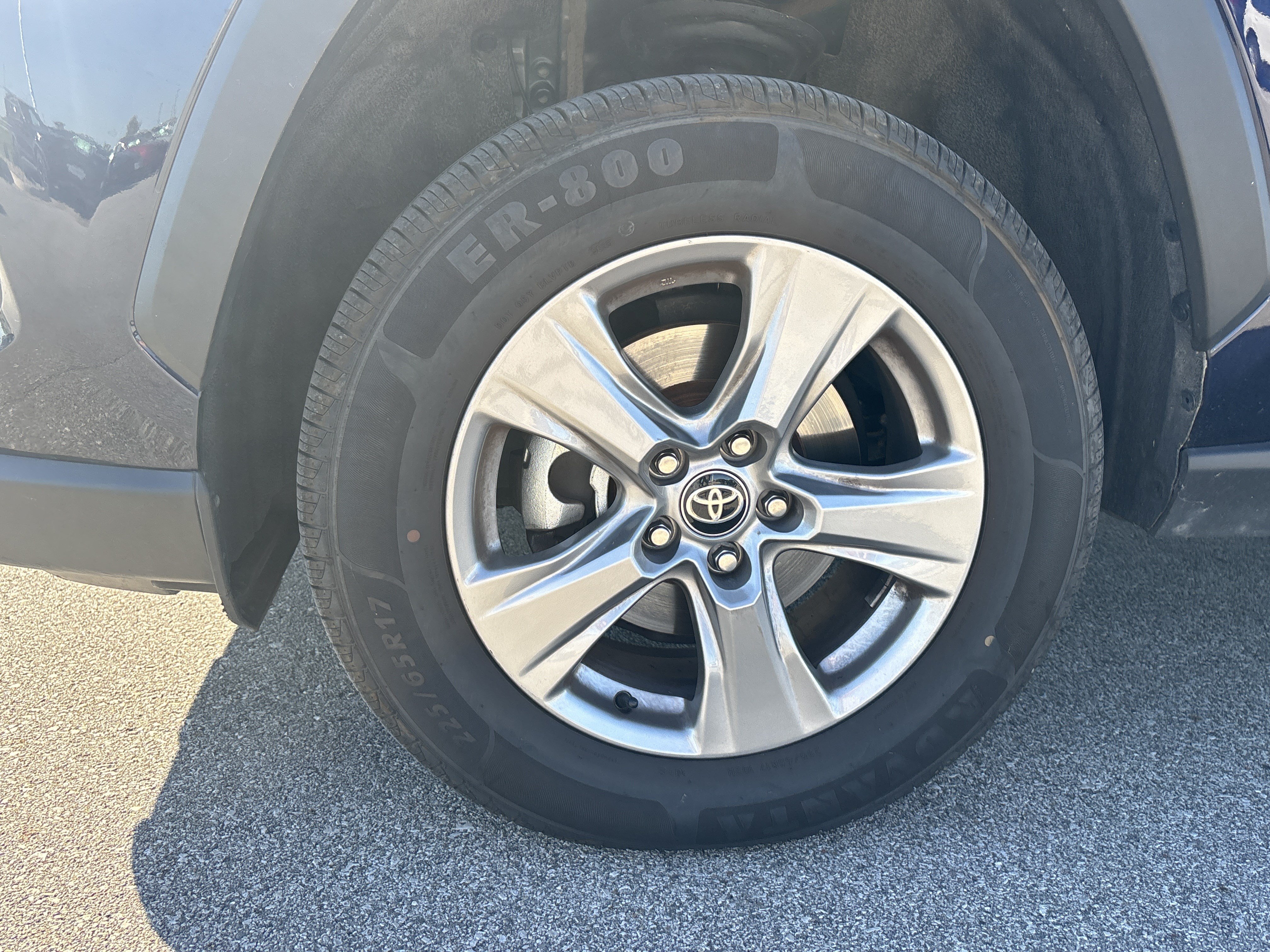 Used 2025 Toyota RAV4 XLE AWD/4WD image 9