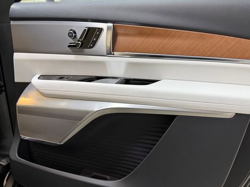 New 2026 Cadillac Vistiq Luxury AWD/4WD image 52