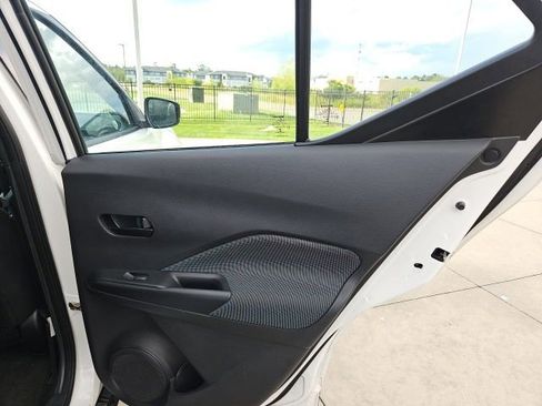 Used 2020 Nissan Kicks S FWD image 23