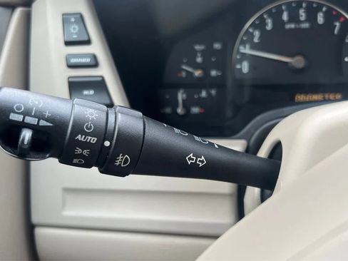 Used 2005 Cadillac XLR RWD image 42