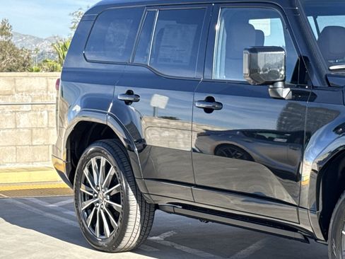 New 2026 Lexus GX 550 image 5