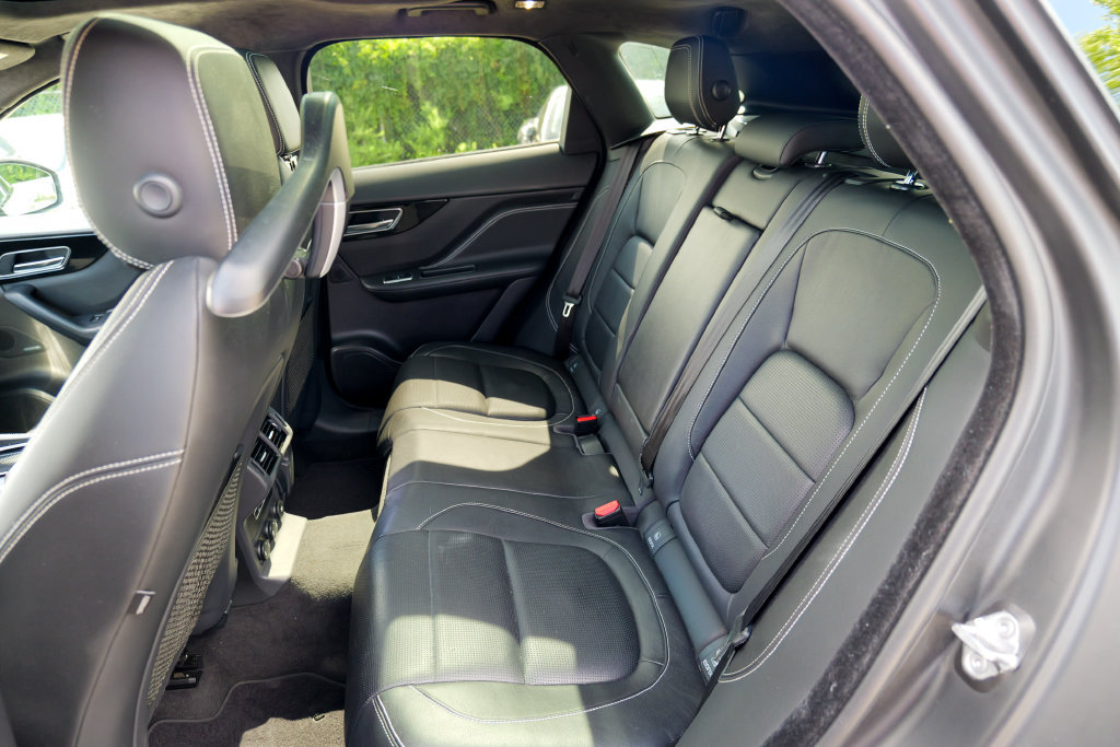 Used 2019 Jaguar F-PACE R-Sport AWD/4WD image 29