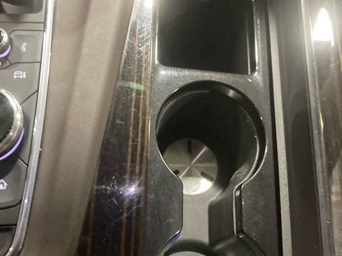 Used 2023 Cadillac Escalade Premium Luxury image 27