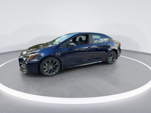 Used 2024 Toyota Corolla XSE FWD image 4