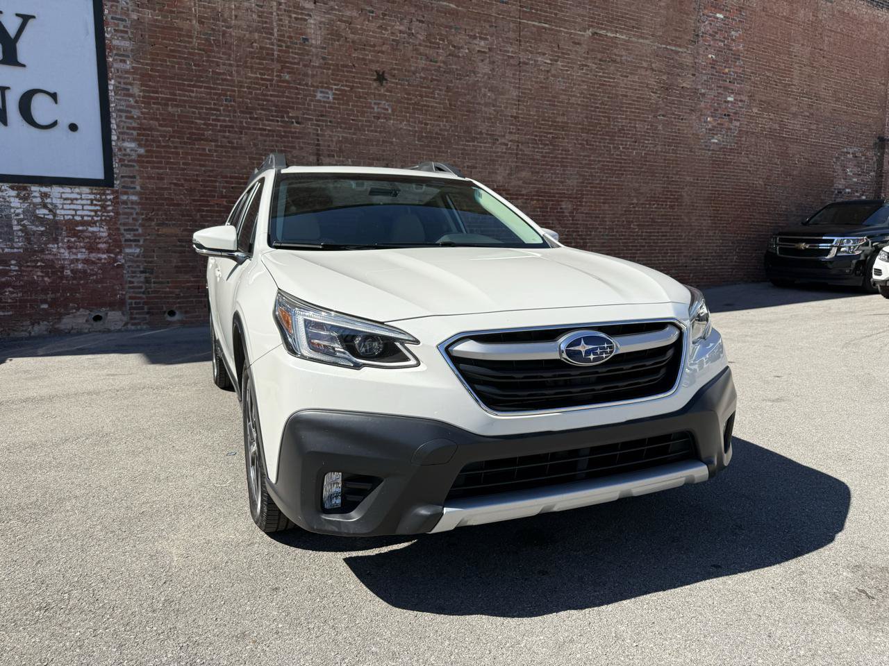 Used 2020 Subaru Outback Limited XT AWD/4WD image 2