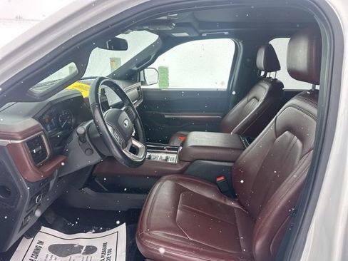 Used 2022 Ford Expedition Max Limited image 5