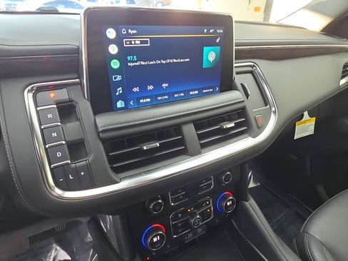 Used 2022 Chevrolet Tahoe Z71 w/ Luxury Package image 21