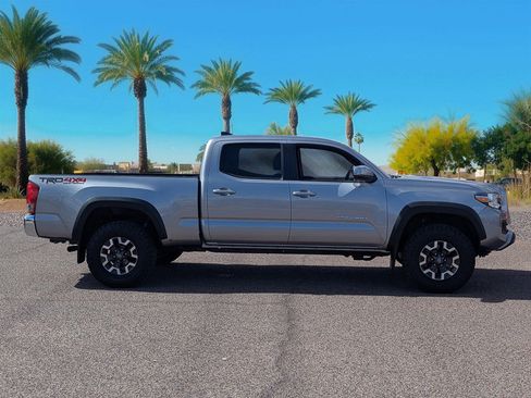 Used 2017 Toyota Tacoma TRD Off-Road w/ Tow Package image 6