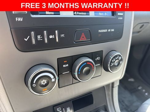 Used 2017 Chevrolet Traverse LS FWD image 19