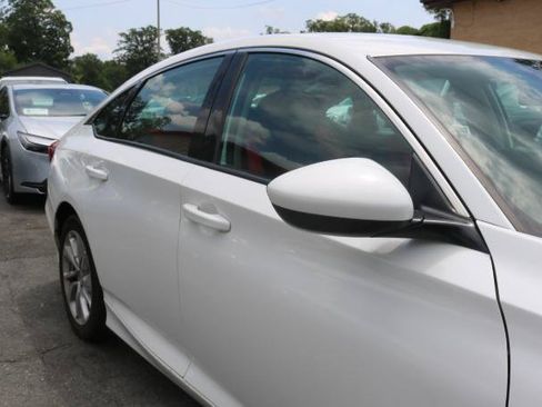 Used 2018 Honda Accord LX image 3