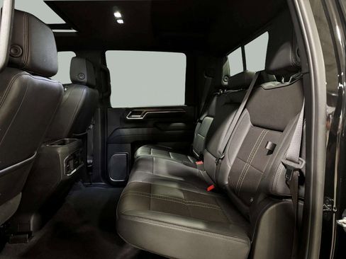 Used 2024 Chevrolet Silverado 2500 High Country w/ High Country Premium Package image 19