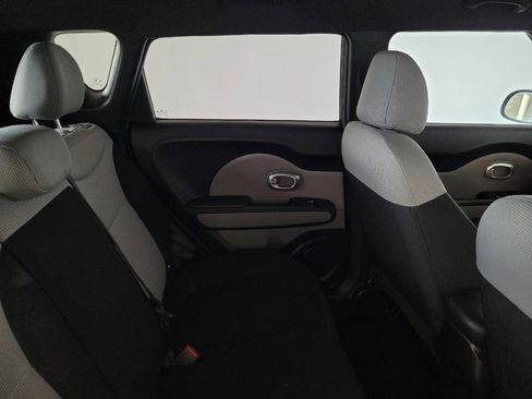 Used 2018 Kia Soul FWD image 19
