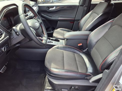 Certified 2024 Ford Escape ST-Line AWD/4WD image 14