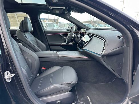 Used 2025 Mercedes-Benz E 53 AMG e 4MATIC Sedan image 10