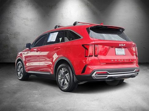 Used 2022 Kia Sorento S FWD image 4