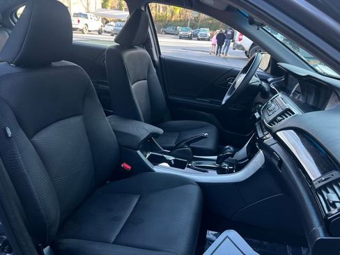 Used 2016 Honda Accord LX image 27