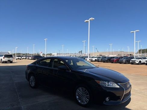 Used 2015 Lexus ES 350 w/ Luxury Package image 5