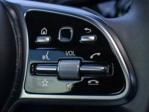 Used 2023 Mercedes-Benz CLA 250 image 28