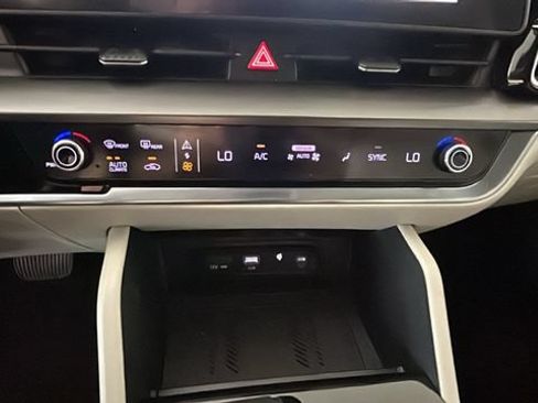 Used 2023 Kia Sportage EX FWD image 23