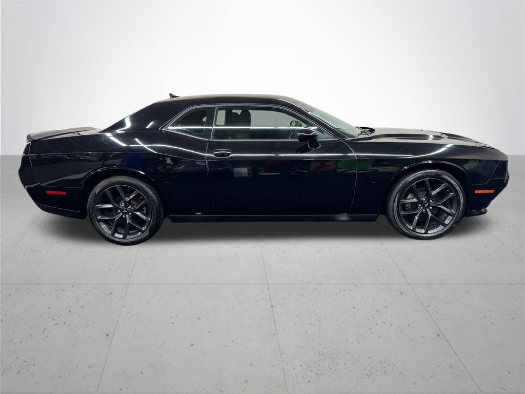 Used 2019 Dodge Challenger SXT w/ Blacktop Package RWD image 8