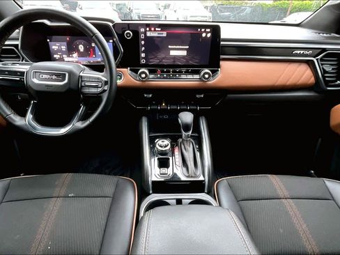 Certified 2024 GMC Canyon AT4 w/ Technology Package image 15