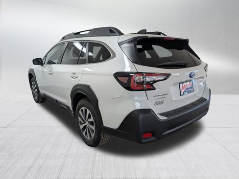 Used 2025 Subaru Outback Premium image 23