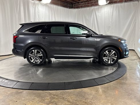 Certified 2023 Kia Sorento EX AWD/4WD image 9