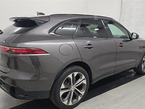 Used 2022 Jaguar F-PACE S image 4