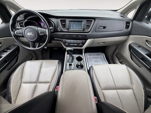 Used 2021 Kia Sedona EX FWD image 12