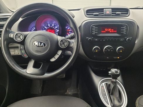 Used 2014 Kia Soul + FWD image 22