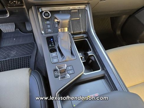 Certified 2025 Lexus GX 550 w/ Accessory Package (CT) image 28