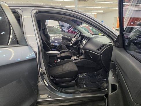 Used 2020 Mitsubishi Outlander Sport ES FWD image 10